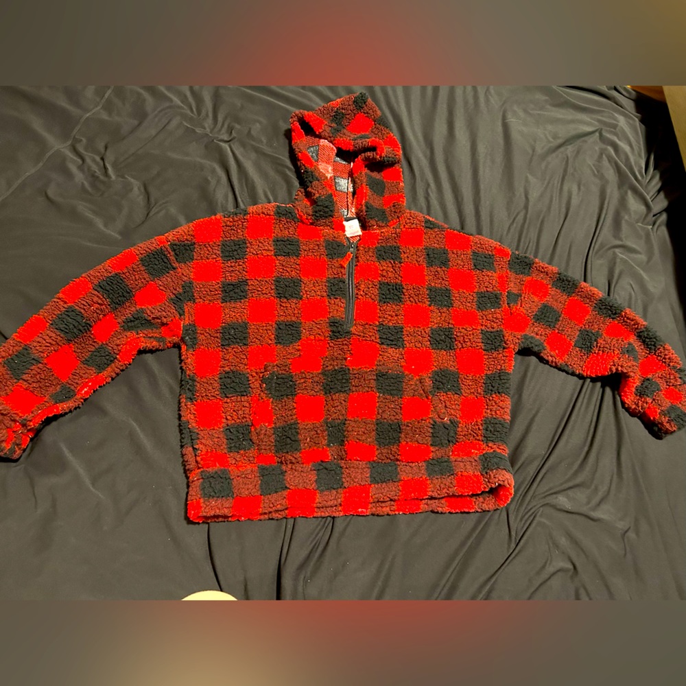 Small red and black checkered sweater - small